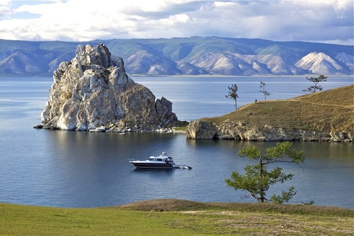 Mengenal Danau Baikal, Danau Terdalam, Terluas dan Tertua Dunia