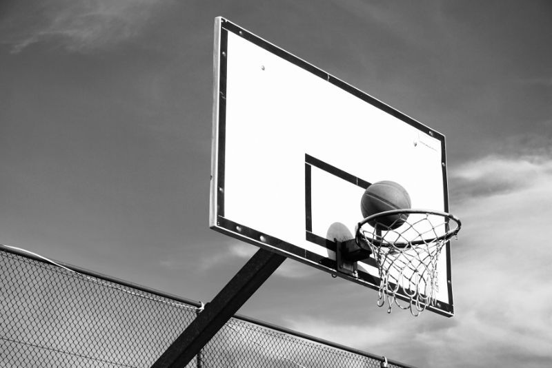 Pemain Basket Legendaris yang Dijuluki "The King"