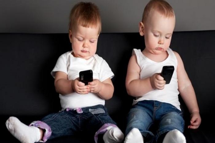 Colorado Kampanyekan Larangan Ponsel Untuk Anak di Bawah 13 Tahun