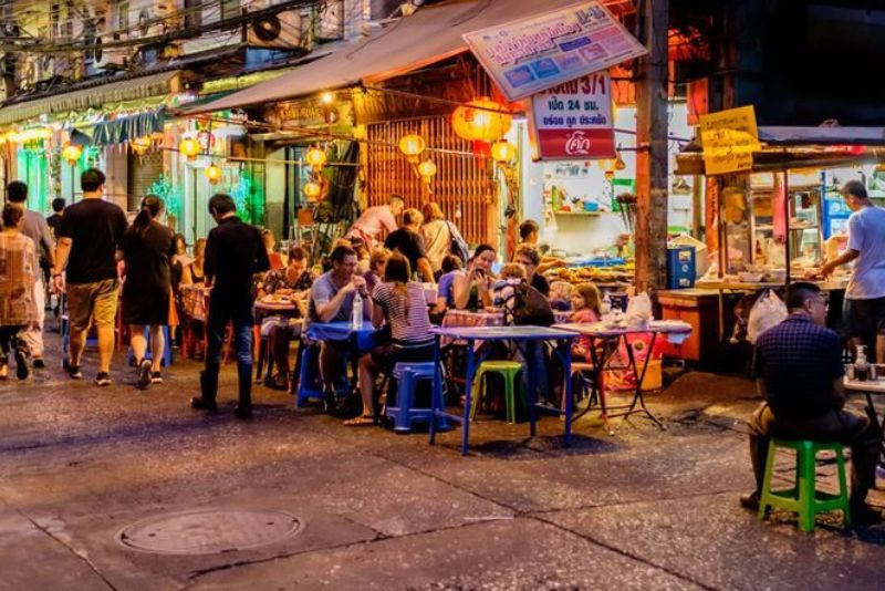 8 Rekomendasi Tempat Wisata Malam di Bangkok, Thailand.