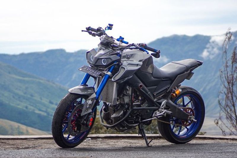 Modifikasi Yamaha MT-09 Keren dan Modern