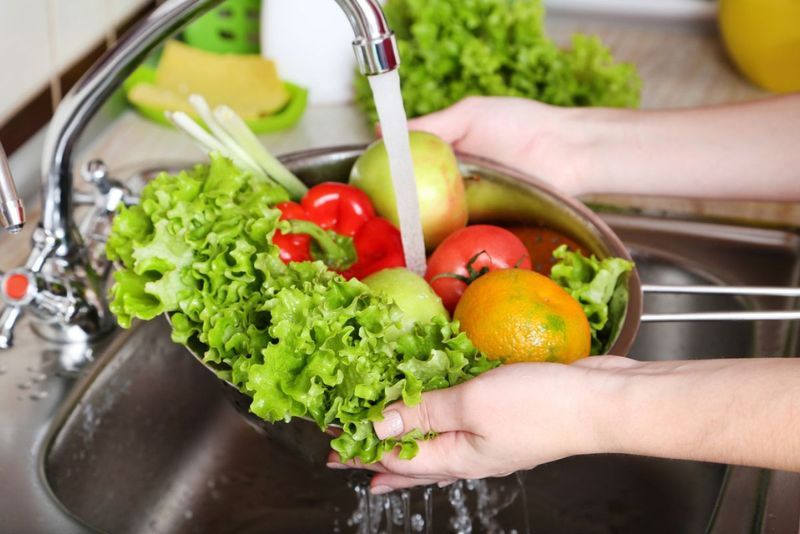 Cara Mencuci Buah dan Sayur Agar Bersih