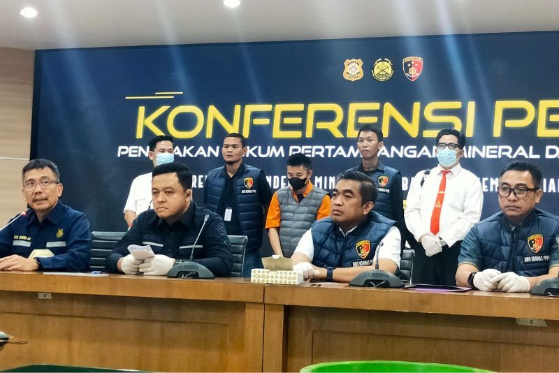 Kementerian ESDM Tangkap WNA China Pelaku Tambang Emas Ilegal di Kalbar