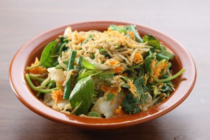 Resep Urap Tabur Teri Goreng Enak dan Gurih