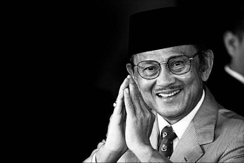 Belajar Dari Habibie, Sukses Buat Dolar Rp16.800 Menjadi Rp6.550