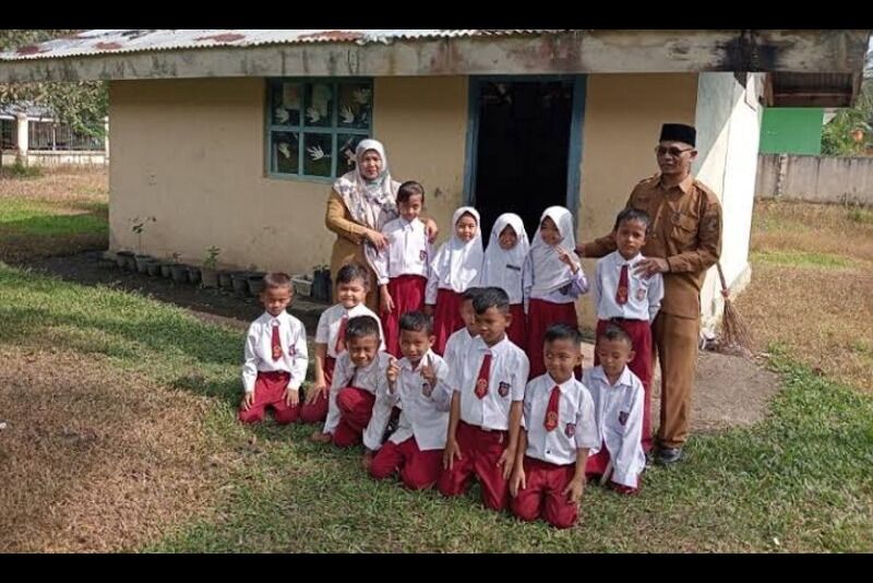 Siswa Belajar di Ruangan Bekas WC, Kadisdik Kabupaten Kampar Merasa Malu