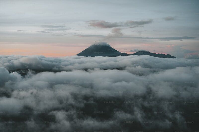 Gunung Berapi di Filipina yang Disebut Sebagai "Kerucut Gunung Berapi Tersempurna di Dunia"