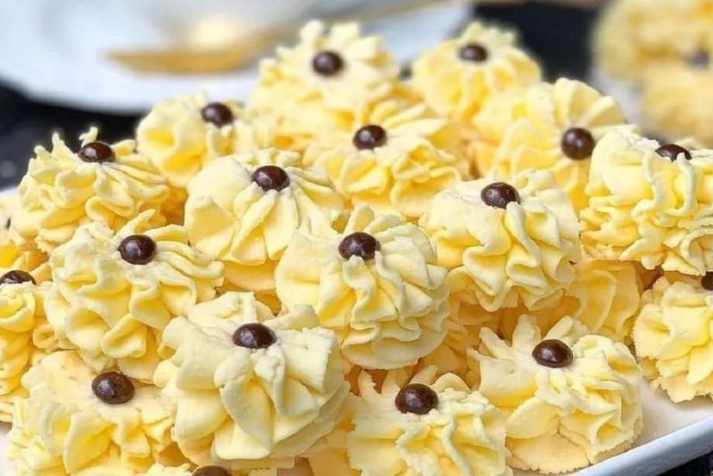 Resep Kue Semprit Mawar