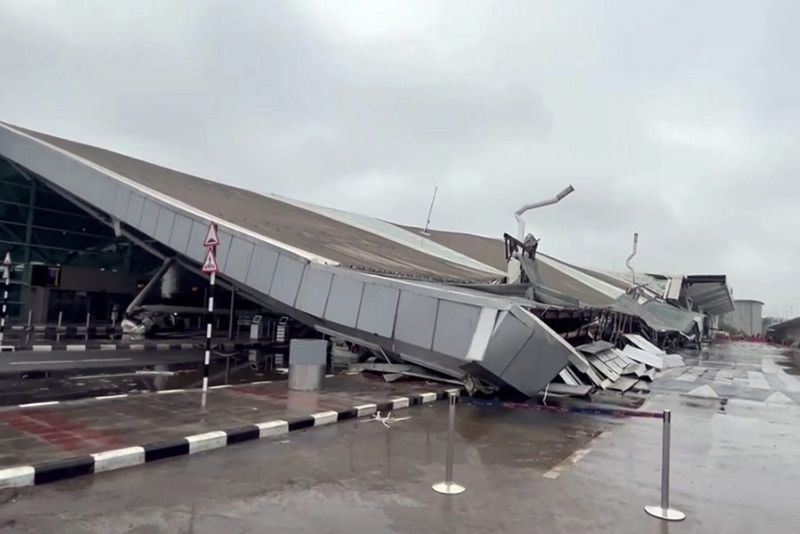 Atap Bandara Internasional di India Ambruk, Satu Orang Tewas