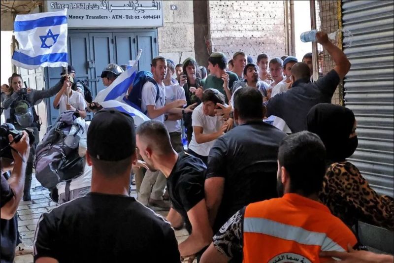 Kerusuhan Pawai Bendera di Yerusalem Serang Warga Palestina