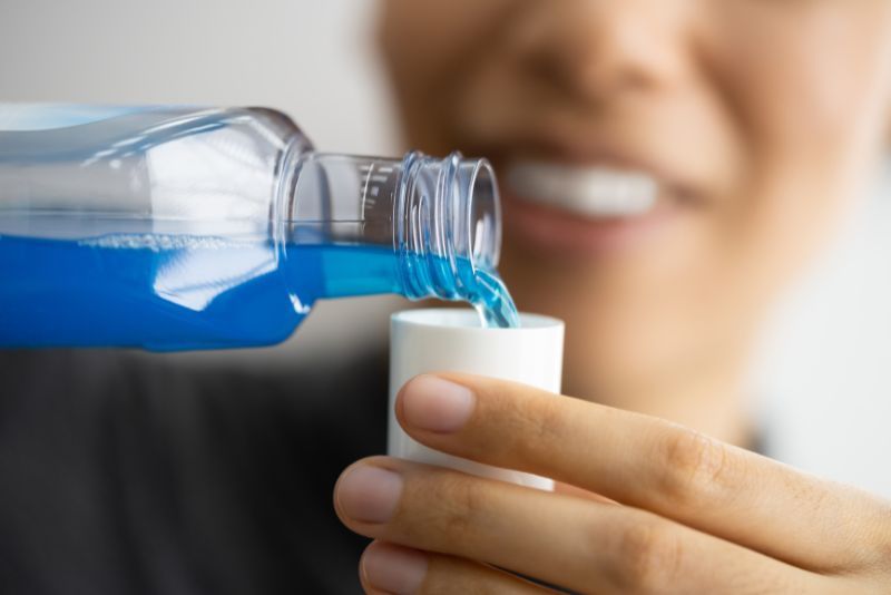 Tips Aman Menggunakan Mouthwash