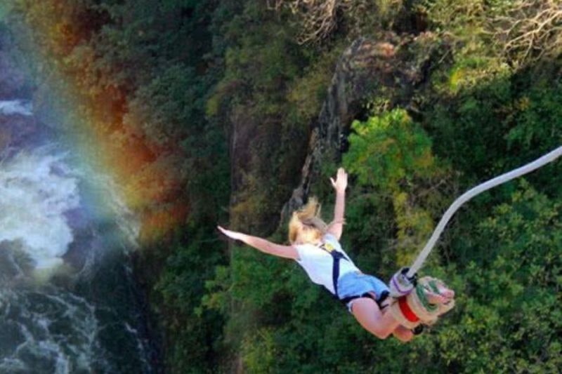 bungee jumping