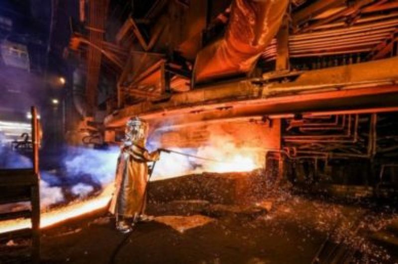 Pemerintah Indonesia Berusaha Memperkecil Saham China di Proyek Smelter Nikel Baru