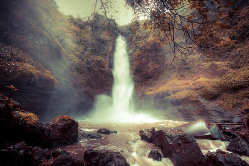 Keindahan Alam di Curug Cimahi: Pesona Air Terjun yang Menakjubkan