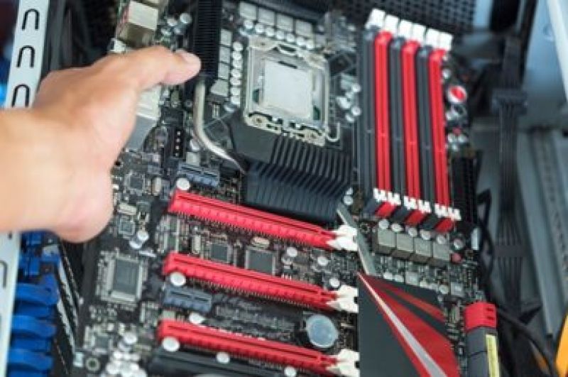 Ini Dia Cara Kerja Motherboard, Lengkap dengan Fungsi, Komponen, Cara Kerja, dan Jenisnya