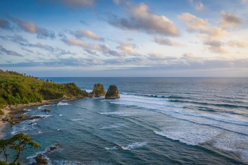 Pulau Sumba: Dikenal dengan Budaya Tradisional dan Pantai-Pantai ...