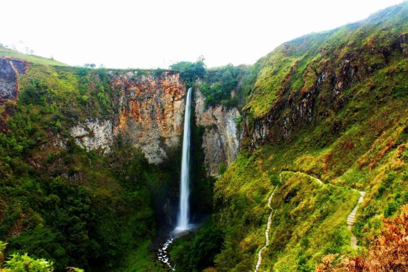 Air Terjun Sipiso-piso