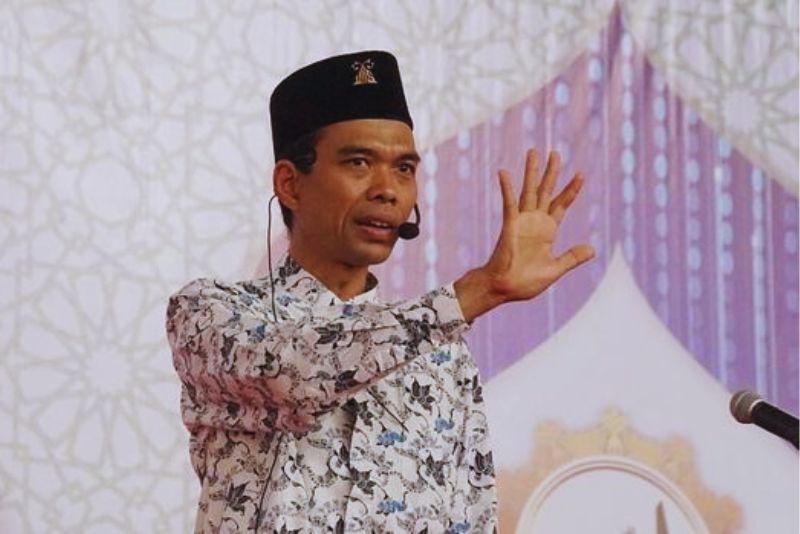 Sholat Masih Belum Khusyuk? Coba Ikuti 5 Tips dari Ustadz Abdul Somad Ini