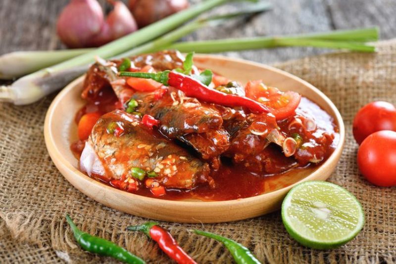 Resep Sarden Tumis Pedas: Nikmatnya Hidangan Pedas dari Sarden Ikan Segar