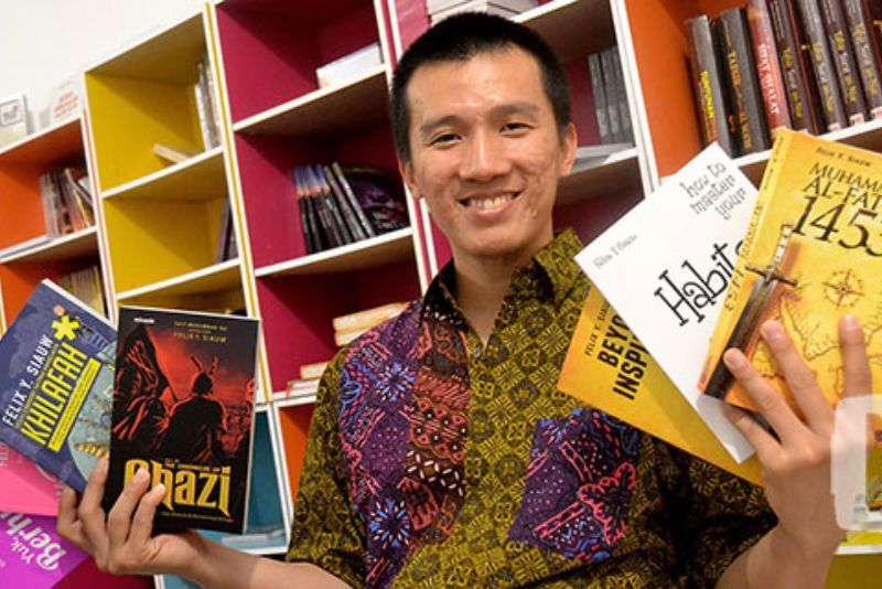 Karya Tulis Ustadz Felix Siauw: Buku-Buku yang Menggugah Pemikiran