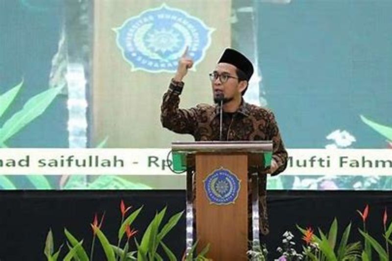 Ustadz Adi Hidayat