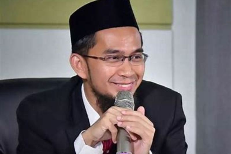 Ustadz Adi Hidayat