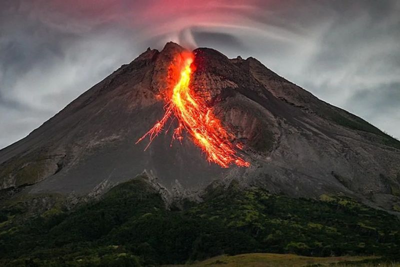 Cerita Mistis Gunung Merapi: Antara Mitos dan Realita