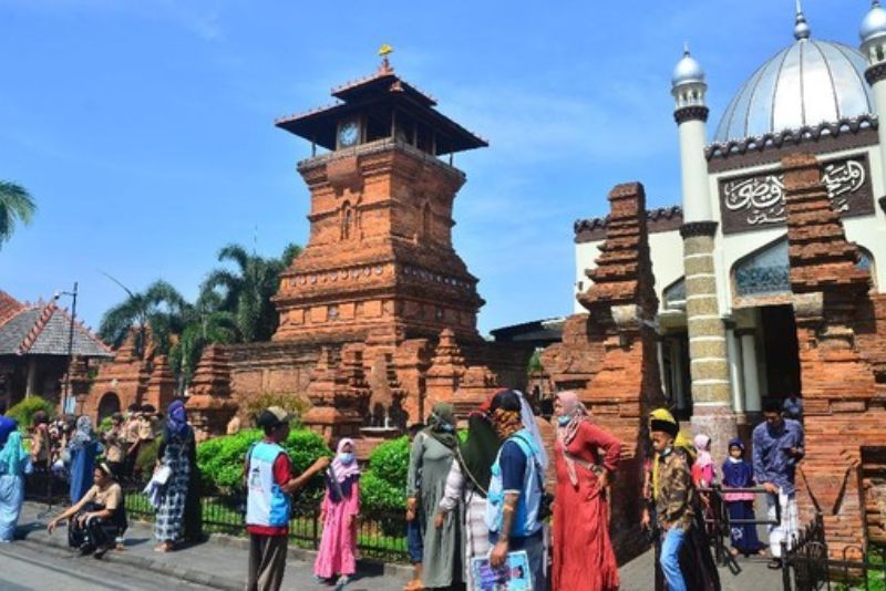 Destinasi Spiritual dan Ziarah di Indonesia