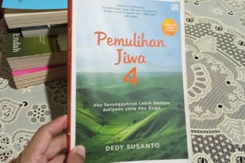 Perjalanan Fantasi: Resensi Novel Dunia Imajinasi