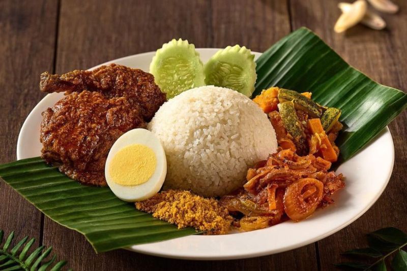 Sensasi Kuliner Malaysia: Nasi Lemak, Laksa, dan Kelezatan Durian yang Kontroversial