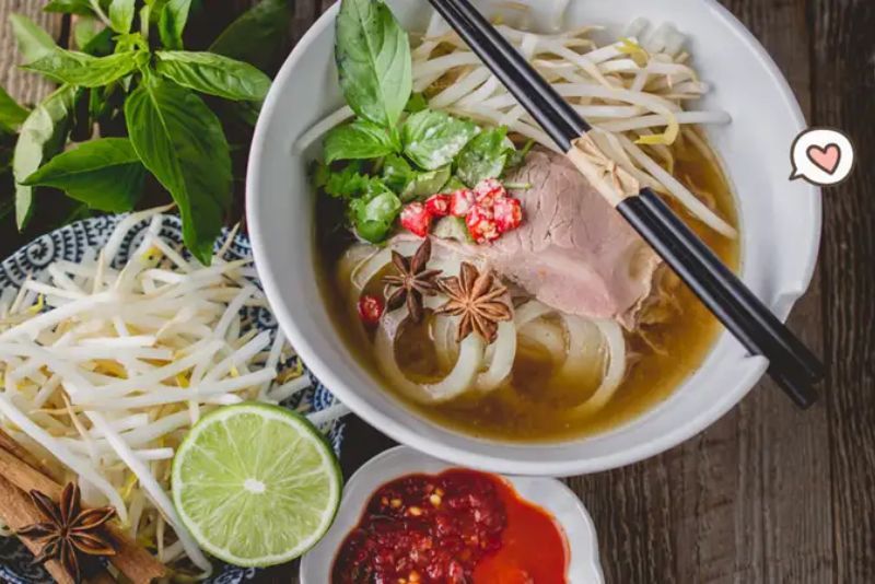 Kuliner Vietnam: Pho, Banh Mi, dan Kelezatan Kuliner Jalanan yang Unik