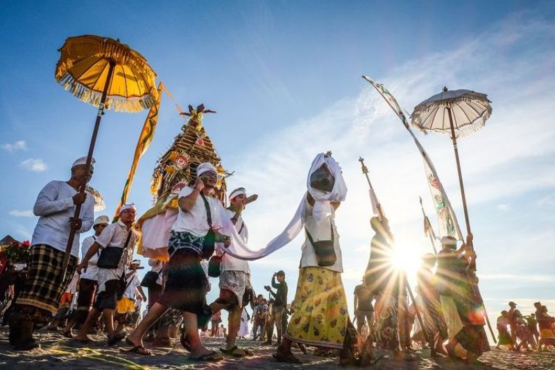 Makna Spiritual di Balik Upacara Melasti