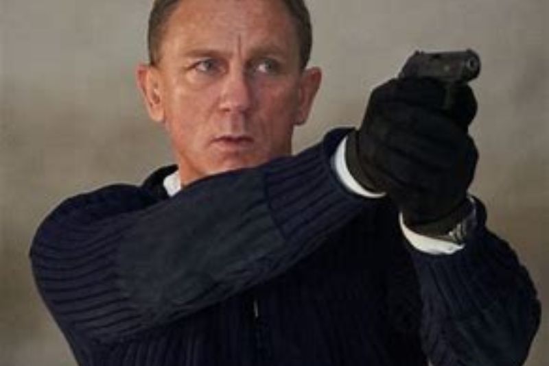 Daniel Craig