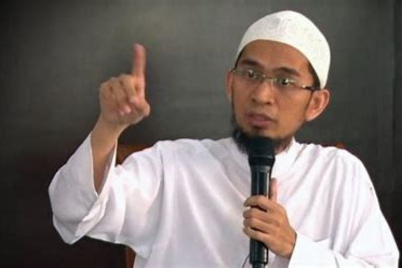 Ustadz Adi Hidayat