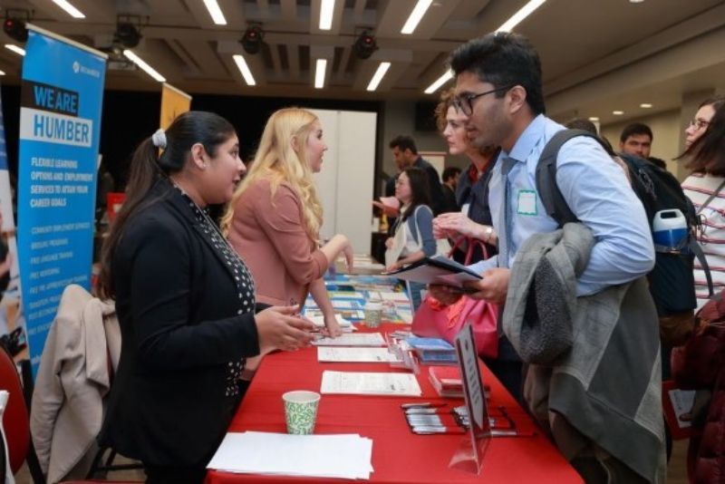 Bagaimana Mengikuti Job Fair dengan Efektif