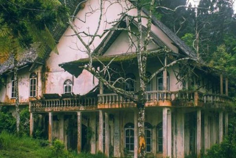 Misteri Rumah Tua Kisah dari Para Penghuninya