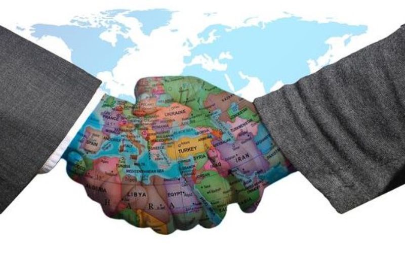 Mengatasi Penjahat Internasional: Kerja Sama Global dalam Penegakan Hukum