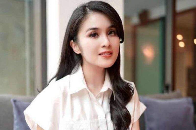 Sandra Dewi