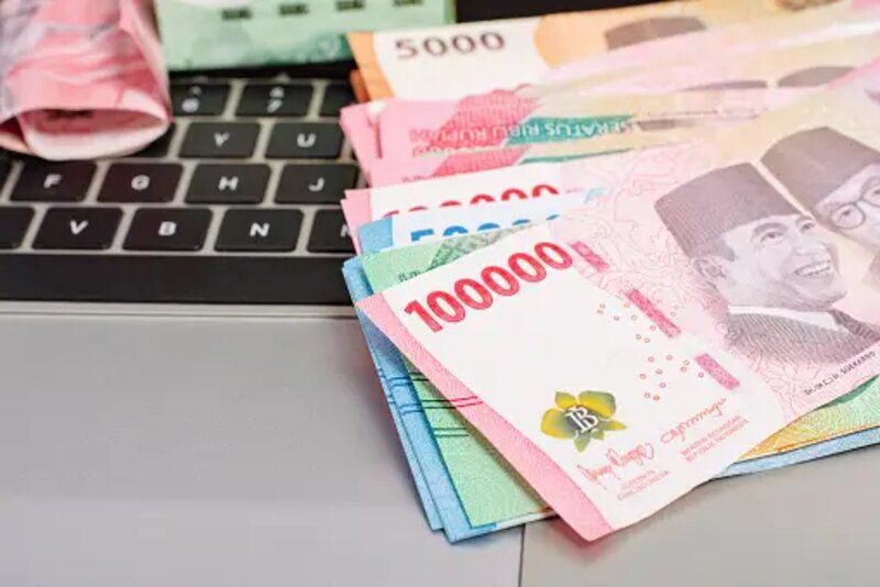 Rupiah Menguat Sebelum Akhir Pekan, Menghadapi Kekhawatiran Politik AS