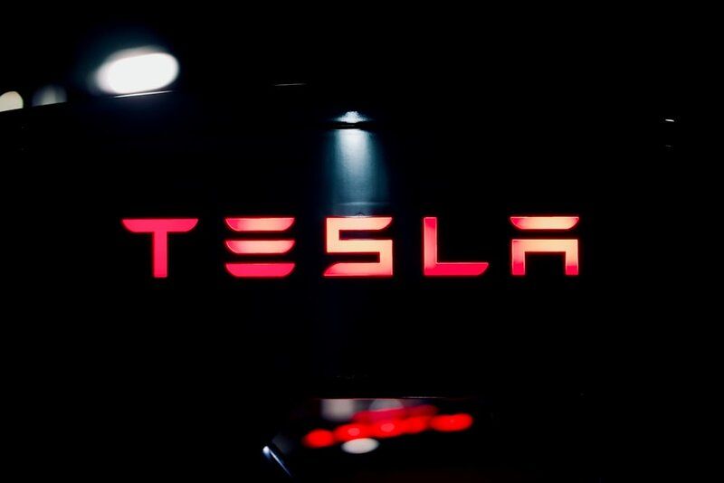 Tesla Merugi, Ini Alasan Mengapa Mobil Listrik Kesulitan Terjual