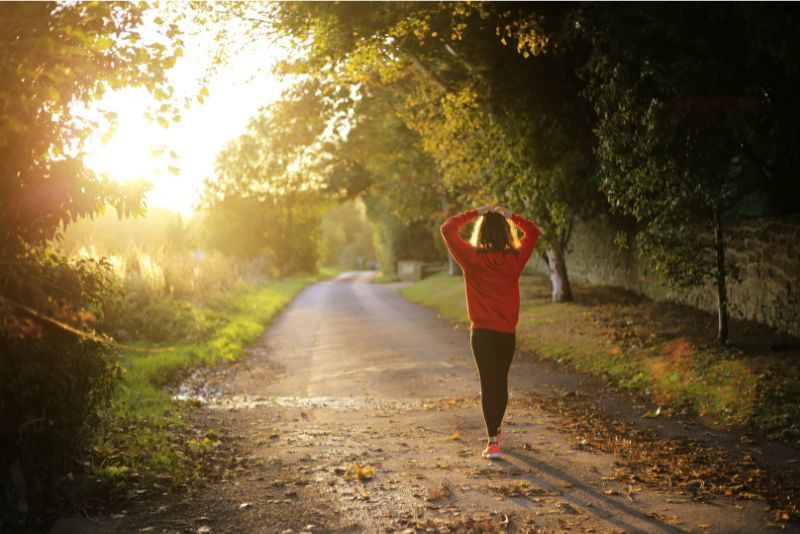 Berapa Lama Jalan Kaki untuk Menurunkan Berat Badan? Begini Kata Pakar