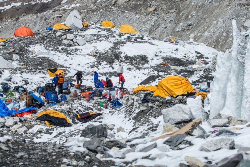 Es di Gunung Everest Mencair, Sampah Hingga Jenazah Ditemukan