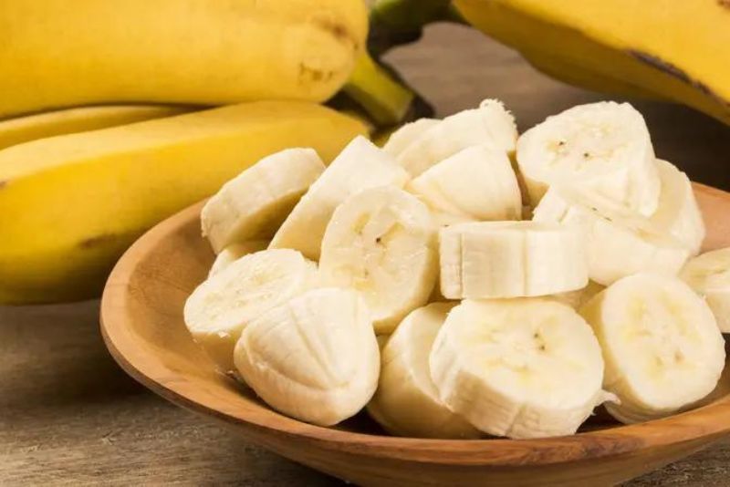 Menjaga Berat Badan Ideal dengan Rutin Mengonsumsi Pisang