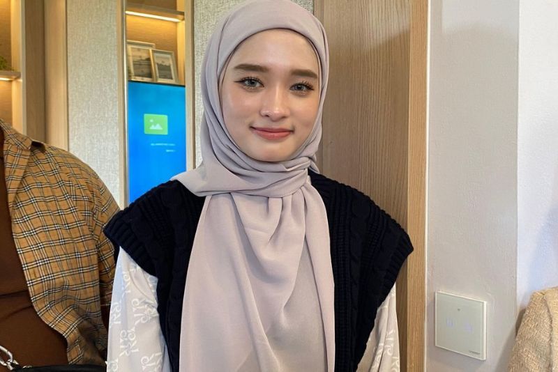 Inara Rusli Akui Didekati Seorang Pria, Sebut dari Kalangan Artis dan Pengusaha