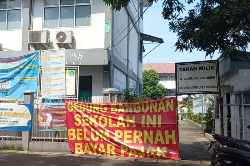 Diduga Belum Bayar Pajak, SMAN 8 Tangsel Disegel Ahli Waris