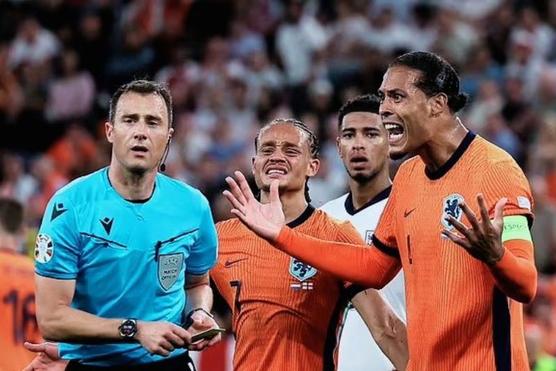 Virgil van Dijk Ngamuk, Minta Wasit Tanggung Jawab atas Kekalahan Timnas Belanda dari Inggris