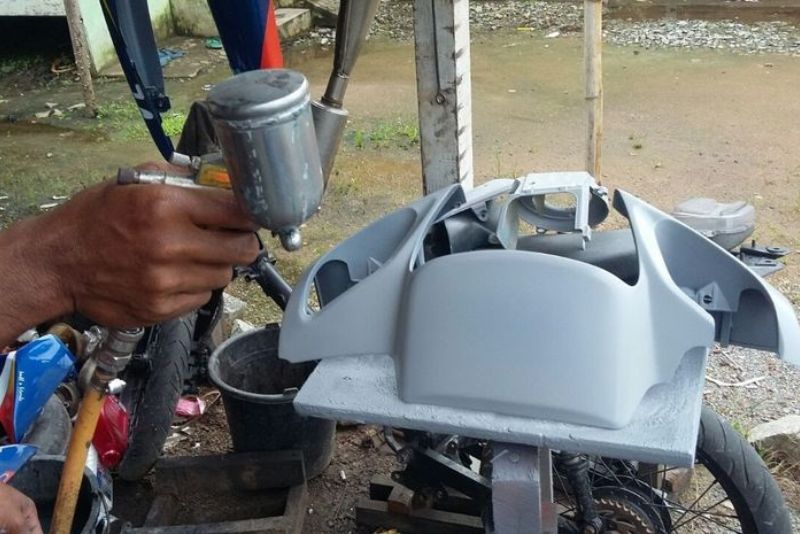 Mengganti Warna Motor dengan Cat Semprot