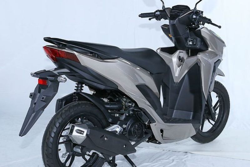 Honda Vario vs. Yamaha NMAX