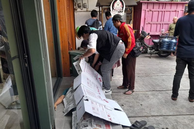 Duel Maut Tukang Galon Vs Juru Parkir di Jaksel