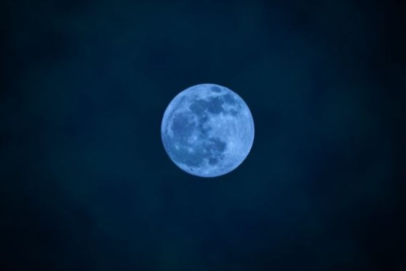 Jangan Terlewatkan, Ada Fenomena Super Blue Moon Tadi Malam